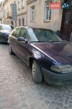 Универсал Opel Astra 1996 в 