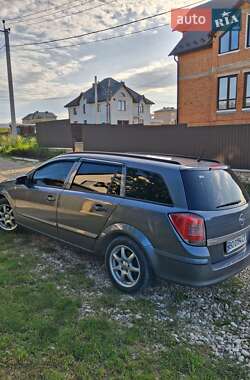 Универсал Opel Astra 2005 в 