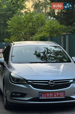 Універсал Opel Astra 2017 в Києві