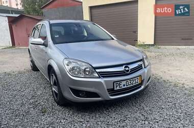 Универсал Opel Astra 2007 в Ровно