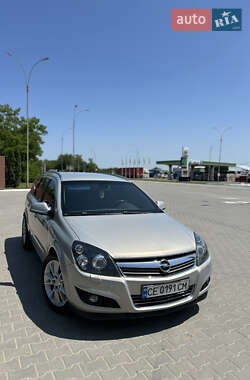 Универсал Opel Astra 2010 в Хотине