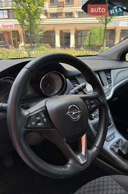 Универсал Opel Astra 2018 в 
