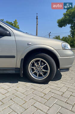 Седан Opel Astra 2008 в 