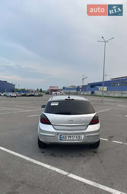 Хэтчбек Opel Astra 2007 в 