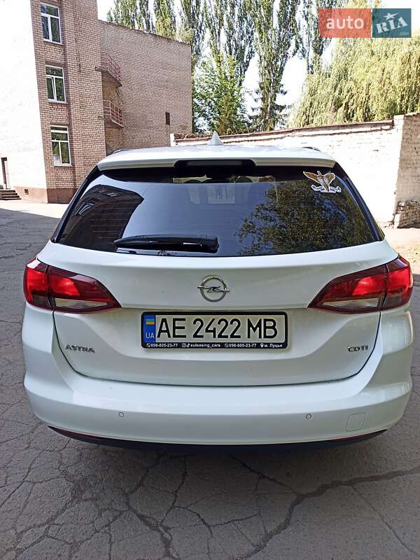 Универсал Opel Astra 2017 в Кривом Роге