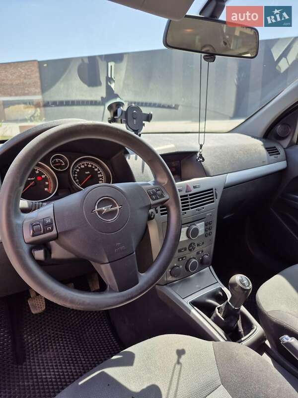Универсал Opel Astra 2006 в Хмельницком