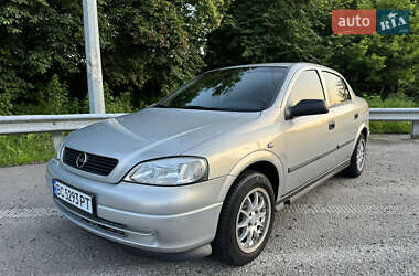Седан Opel Astra 2006 в Киеве