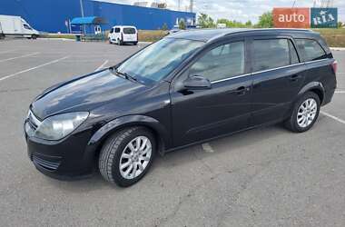 Универсал Opel Astra 2005 в Полтаве