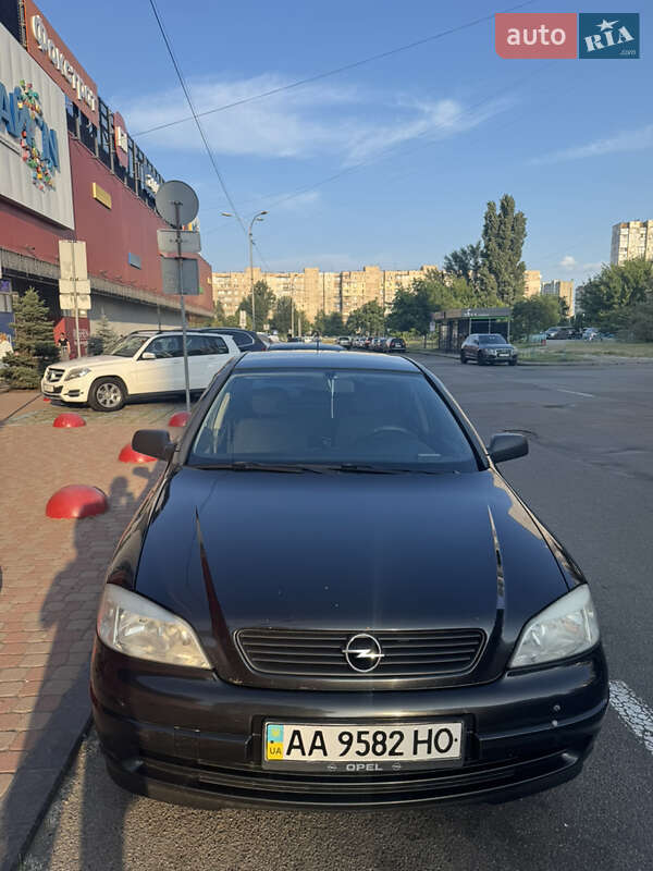 Седан Opel Astra 2008 в 