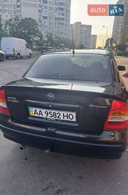 Седан Opel Astra 2008 в 