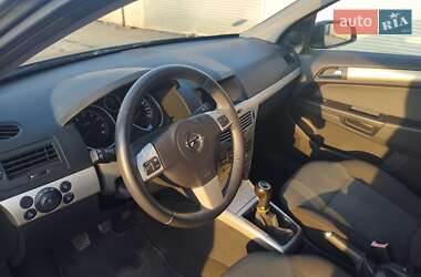 Универсал Opel Astra 2007 в 