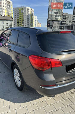 Универсал Opel Astra 2013 в 