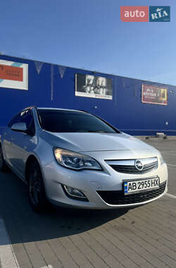 Универсал Opel Astra 2011 в Виннице