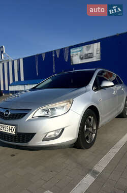 Универсал Opel Astra 2011 в 