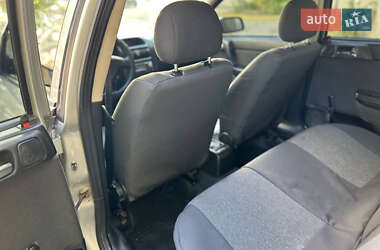 Седан Opel Astra 2006 в 