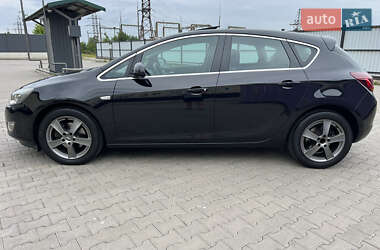 Хэтчбек Opel Astra 2010 в 