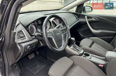 Хэтчбек Opel Astra 2010 в 