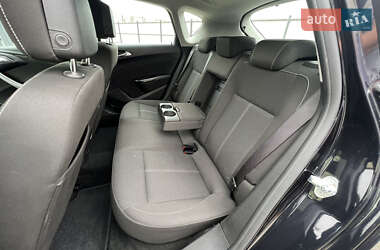 Хэтчбек Opel Astra 2010 в 