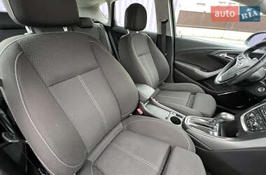 Хэтчбек Opel Astra 2010 в 