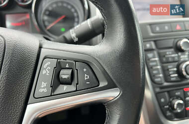 Хэтчбек Opel Astra 2010 в 