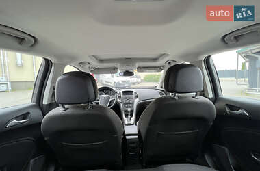 Хэтчбек Opel Astra 2010 в 