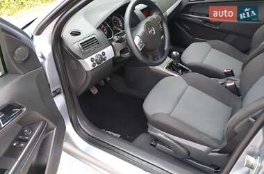 Универсал Opel Astra 2006 в 
