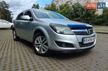 Хетчбек Opel Astra 2011 в Києві