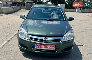 Универсал Opel Astra 2010 в 