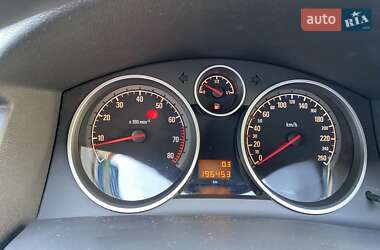 Хэтчбек Opel Astra 2006 в 