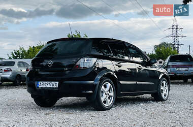 Хэтчбек Opel Astra 2006 в 