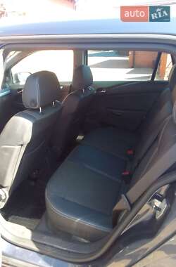 Универсал Opel Astra 2009 в 