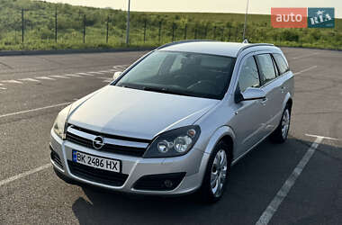 Универсал Opel Astra 2005 в Ровно