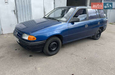 Универсал Opel Astra 1992 в Полтаве