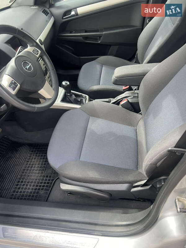 Универсал Opel Astra 2008 в Киеве