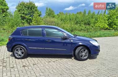 Хэтчбек Opel Astra 2008 в 