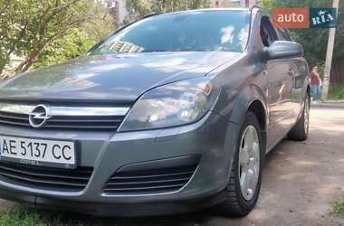 Універсал Opel Astra 2006 в Новомосковську