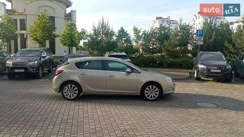 Opel Astra 2010 Opel Astra 2010