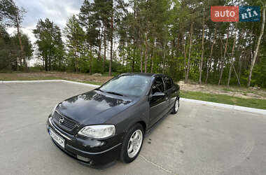 Седан Opel Astra 2006 в 