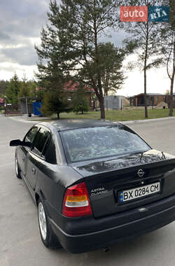 Седан Opel Astra 2006 в 