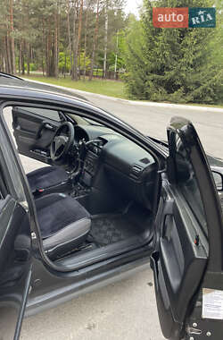 Седан Opel Astra 2006 в 