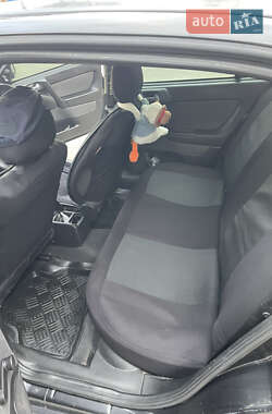 Седан Opel Astra 2006 в 