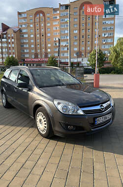 Универсал Opel Astra 2009 в 
