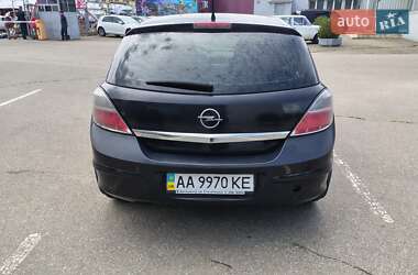 Хэтчбек Opel Astra 2010 в 