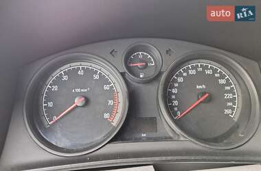 Хэтчбек Opel Astra 2010 в 