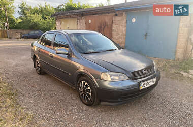 Хэтчбек Opel Astra 1999 в 
