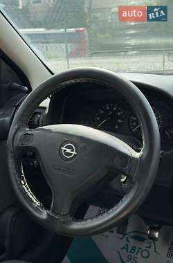 Седан Opel Astra 2006 в 