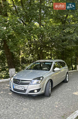 Универсал Opel Astra 2010 в 