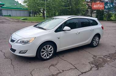 Універсал Opel Astra 2012 в Стрию