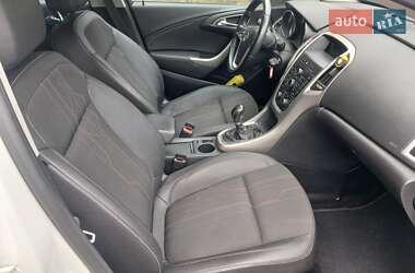 Универсал Opel Astra 2012 в Стрые