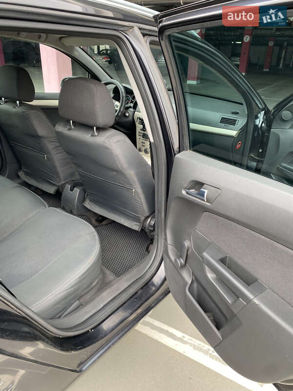 Универсал Opel Astra 2008 в Киеве